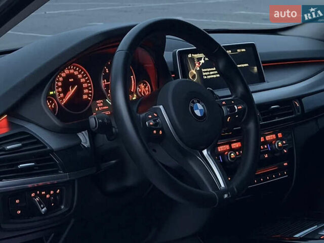 Серый БМВ Х5, объемом двигателя 2 л и пробегом 268 тыс. км за 21500 $, фото 5 на Automoto.ua