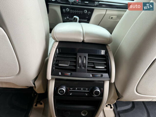 Серый БМВ Х5, объемом двигателя 2.98 л и пробегом 350 тыс. км за 16800 $, фото 7 на Automoto.ua