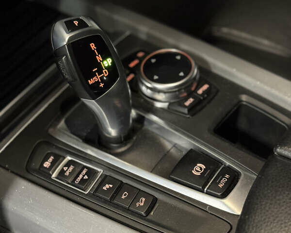 Сірий БМВ Х5, об'ємом двигуна 2.99 л та пробігом 302 тис. км за 27500 $, фото 24 на Automoto.ua