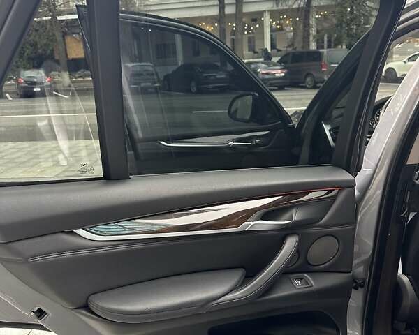 Серый БМВ Х5, объемом двигателя 2.98 л и пробегом 164 тыс. км за 25500 $, фото 83 на Automoto.ua