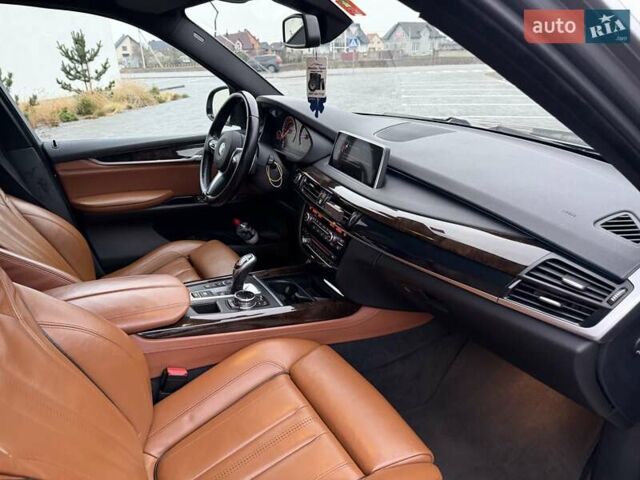 Серый БМВ Х5, объемом двигателя 2.99 л и пробегом 230 тыс. км за 31900 $, фото 9 на Automoto.ua