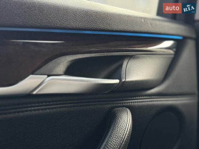 Серый БМВ Х5, объемом двигателя 2.98 л и пробегом 160 тыс. км за 21500 $, фото 64 на Automoto.ua