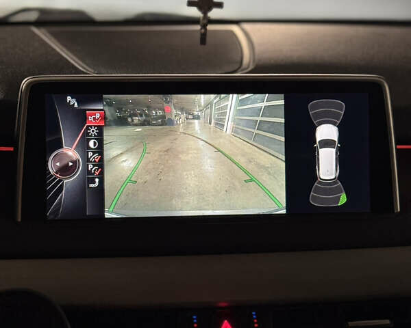 Сірий БМВ Х5, об'ємом двигуна 2.99 л та пробігом 302 тис. км за 27500 $, фото 28 на Automoto.ua