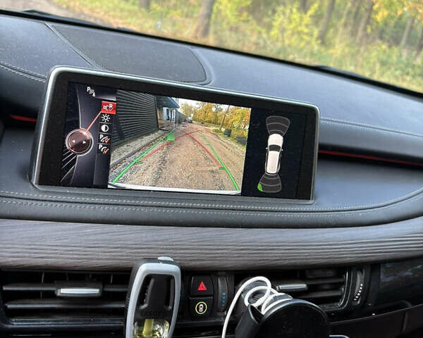 Сірий БМВ Х5, об'ємом двигуна 2.99 л та пробігом 217 тис. км за 34300 $, фото 5 на Automoto.ua