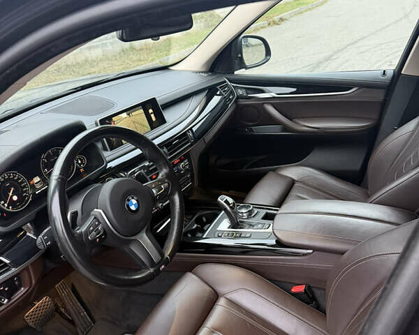 Серый БМВ Х5, объемом двигателя 2.99 л и пробегом 259 тыс. км за 27999 $, фото 11 на Automoto.ua