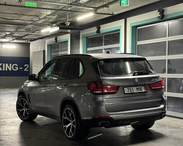 Сірий БМВ Х5, об'ємом двигуна 2.99 л та пробігом 302 тис. км за 27500 $, фото 2 на Automoto.ua