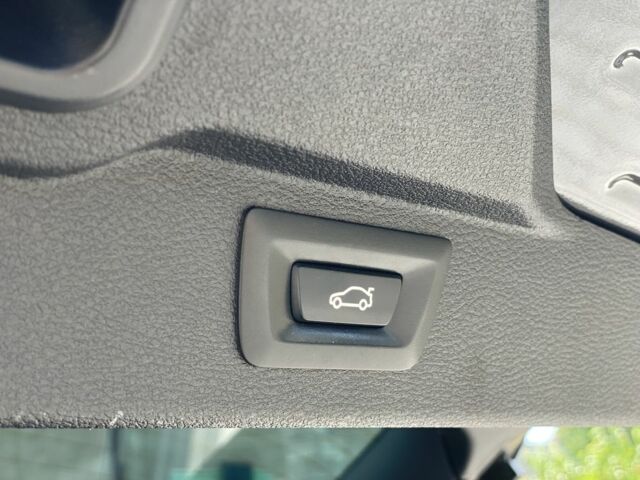 Серый БМВ Х5, объемом двигателя 2 л и пробегом 232 тыс. км за 27000 $, фото 13 на Automoto.ua