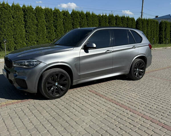 Серый БМВ Х5, объемом двигателя 3 л и пробегом 305 тыс. км за 28000 $, фото 5 на Automoto.ua