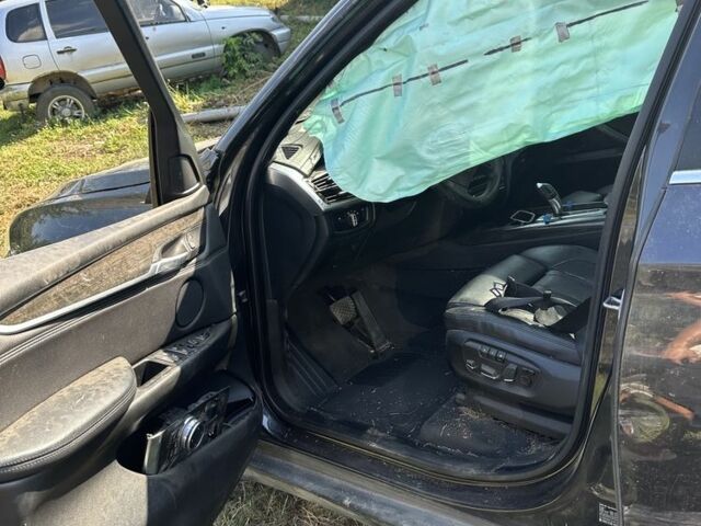 Серый БМВ Х5, объемом двигателя 3 л и пробегом 237 тыс. км за 100 $, фото 8 на Automoto.ua