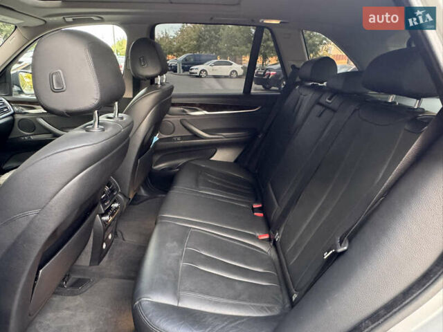 Серый БМВ Х5, объемом двигателя 3 л и пробегом 161 тыс. км за 21990 $, фото 80 на Automoto.ua