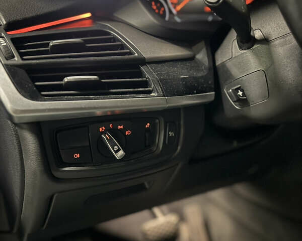 Сірий БМВ Х5, об'ємом двигуна 2.99 л та пробігом 302 тис. км за 27500 $, фото 17 на Automoto.ua