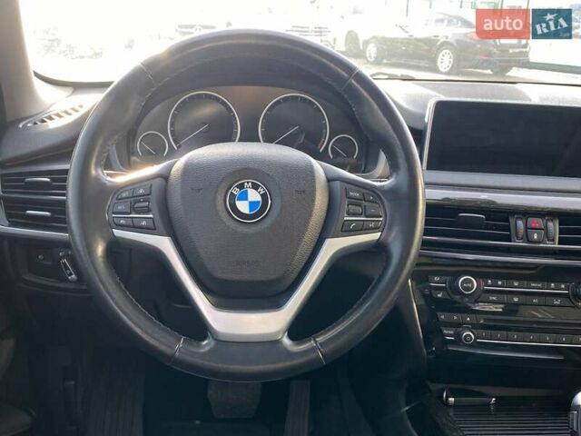 Сірий БМВ Х5, об'ємом двигуна 2.98 л та пробігом 145 тис. км за 22900 $, фото 20 на Automoto.ua