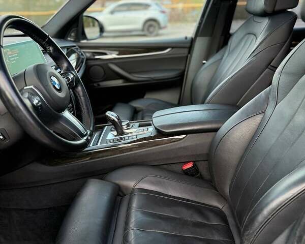 Серый БМВ Х5, объемом двигателя 3 л и пробегом 120 тыс. км за 37000 $, фото 13 на Automoto.ua