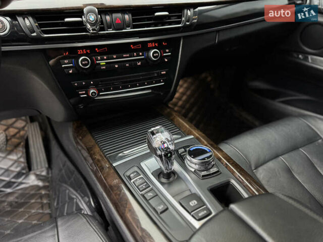 Серый БМВ Х5, объемом двигателя 3 л и пробегом 197 тыс. км за 23499 $, фото 38 на Automoto.ua