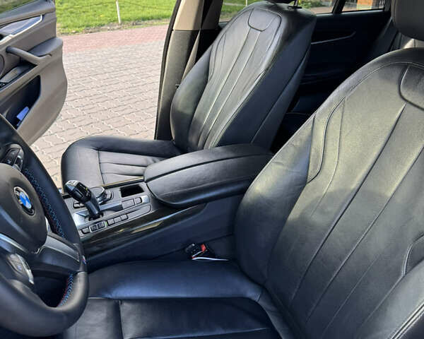 Серый БМВ Х5, объемом двигателя 2.99 л и пробегом 280 тыс. км за 20699 $, фото 10 на Automoto.ua