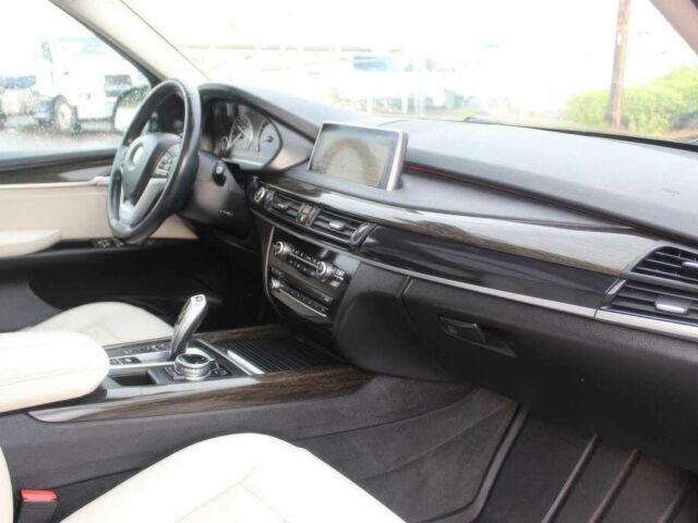 Серый БМВ Х5, объемом двигателя 3 л и пробегом 82 тыс. км за 13800 $, фото 8 на Automoto.ua