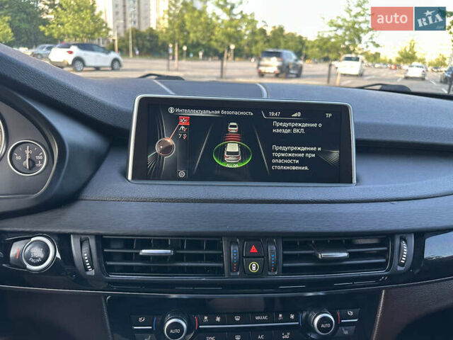 Сірий БМВ Х5, об'ємом двигуна 2 л та пробігом 256 тис. км за 26000 $, фото 15 на Automoto.ua