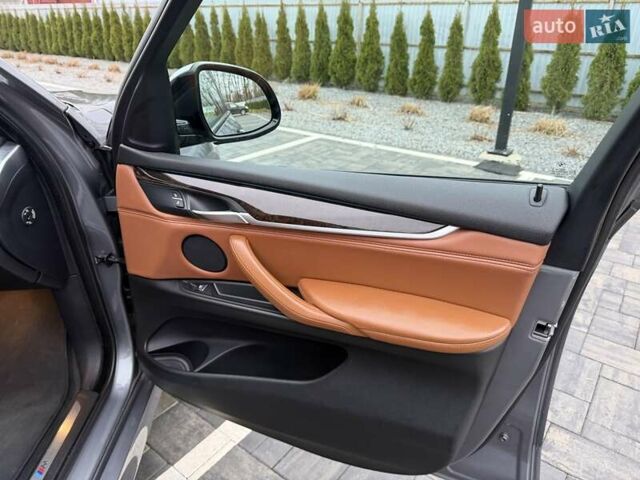 Серый БМВ Х5, объемом двигателя 2.99 л и пробегом 230 тыс. км за 31900 $, фото 4 на Automoto.ua