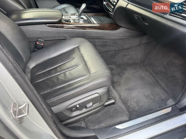 Серый БМВ Х5, объемом двигателя 3 л и пробегом 161 тыс. км за 21990 $, фото 71 на Automoto.ua