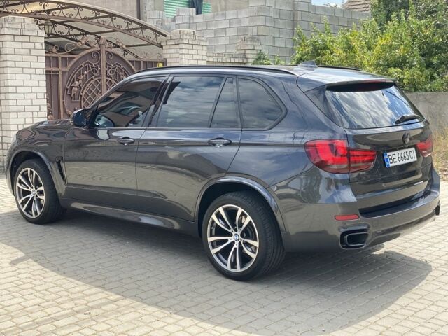 Серый БМВ Х5, объемом двигателя 2 л и пробегом 232 тыс. км за 27000 $, фото 3 на Automoto.ua