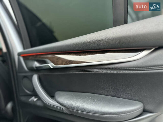 Серый БМВ Х5, объемом двигателя 0 л и пробегом 160 тыс. км за 23500 $, фото 83 на Automoto.ua
