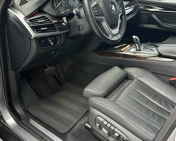 Серый БМВ Х5, объемом двигателя 2.98 л и пробегом 164 тыс. км за 25500 $, фото 78 на Automoto.ua