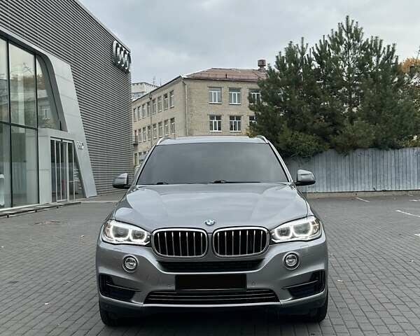 Серый БМВ Х5, объемом двигателя 2.98 л и пробегом 164 тыс. км за 25500 $, фото 5 на Automoto.ua