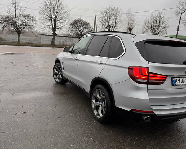 Серый БМВ Х5, объемом двигателя 3 л и пробегом 250 тыс. км за 25000 $, фото 5 на Automoto.ua