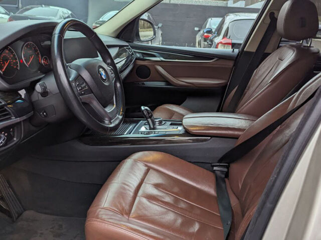 Серый БМВ Х5, объемом двигателя 3 л и пробегом 109 тыс. км за 24200 $, фото 7 на Automoto.ua