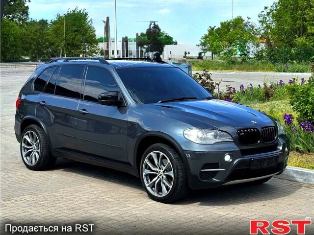 Серый БМВ Х5, объемом двигателя 3 л и пробегом 194 тыс. км за 17999 $, фото 1 на Automoto.ua