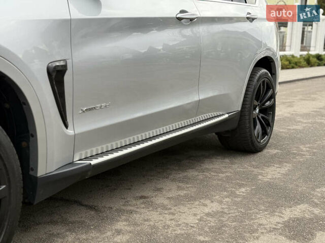 Серый БМВ Х5, объемом двигателя 3 л и пробегом 294 тыс. км за 22100 $, фото 15 на Automoto.ua