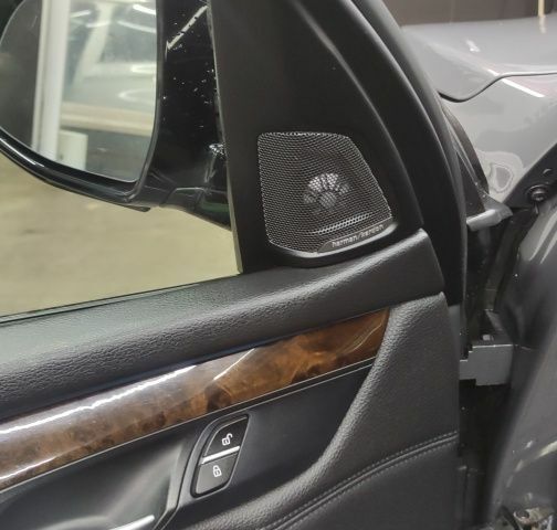 Серый БМВ Х5, объемом двигателя 3 л и пробегом 195 тыс. км за 26000 $, фото 7 на Automoto.ua