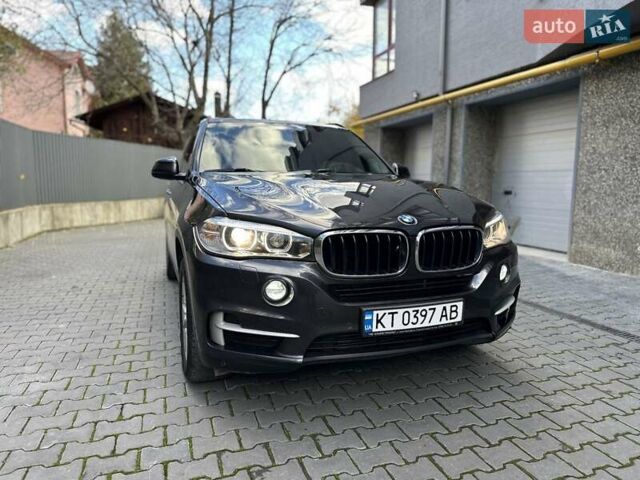 Серый БМВ Х5, объемом двигателя 2 л и пробегом 271 тыс. км за 21950 $, фото 1 на Automoto.ua