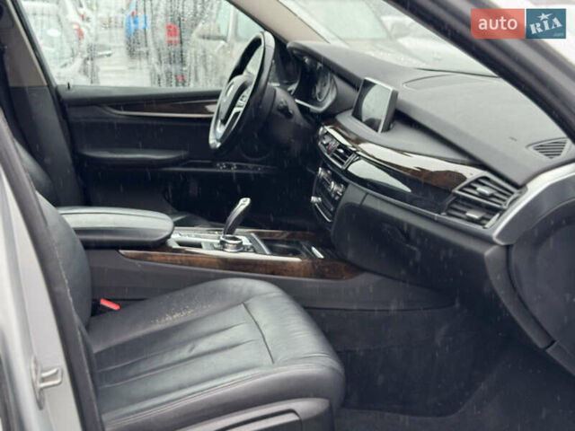 Сірий БМВ Х5, об'ємом двигуна 3 л та пробігом 240 тис. км за 15400 $, фото 17 на Automoto.ua