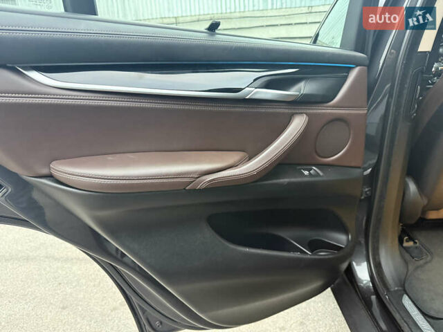 Серый БМВ Х5, объемом двигателя 2.99 л и пробегом 259 тыс. км за 27999 $, фото 20 на Automoto.ua