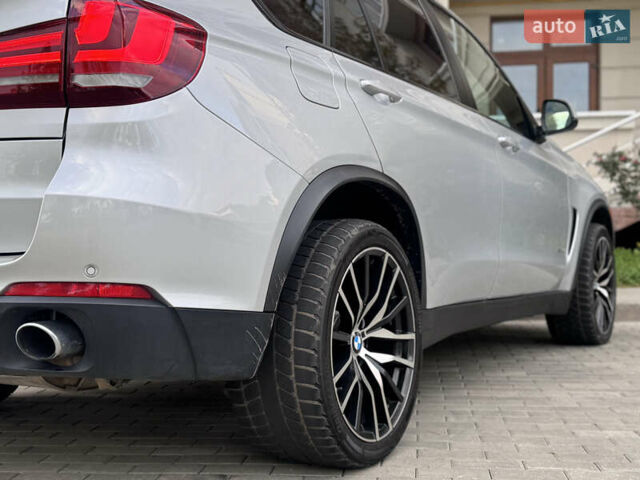 Серый БМВ Х5, объемом двигателя 3 л и пробегом 161 тыс. км за 21990 $, фото 50 на Automoto.ua