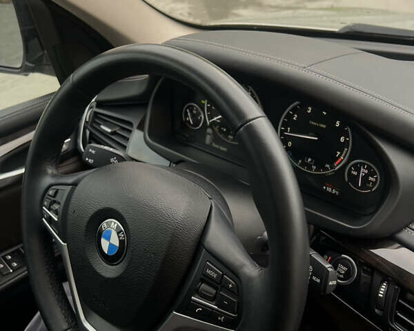 Сірий БМВ Х5, об'ємом двигуна 3 л та пробігом 220 тис. км за 19800 $, фото 19 на Automoto.ua