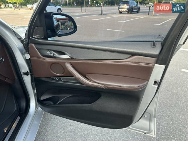 Сірий БМВ Х5, об'ємом двигуна 2 л та пробігом 256 тис. км за 26000 $, фото 27 на Automoto.ua