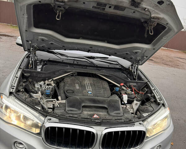 Серый БМВ Х5, объемом двигателя 3 л и пробегом 250 тыс. км за 25000 $, фото 10 на Automoto.ua