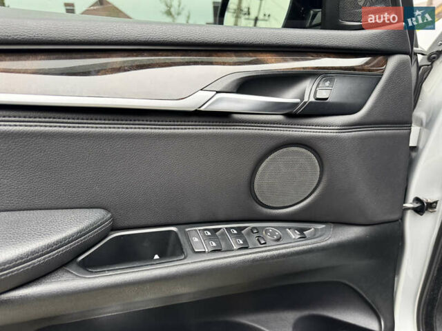 Серый БМВ Х5, объемом двигателя 2.98 л и пробегом 226 тыс. км за 18500 $, фото 19 на Automoto.ua