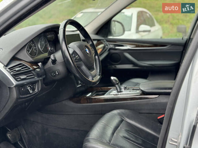 Сірий БМВ Х5, об'ємом двигуна 3 л та пробігом 240 тис. км за 15400 $, фото 11 на Automoto.ua