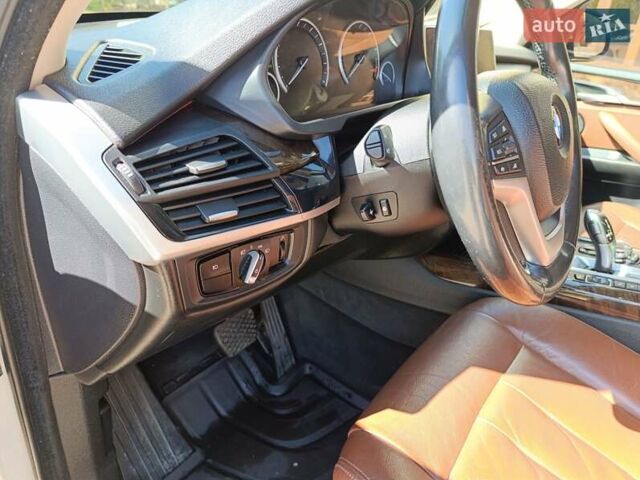 Серый БМВ Х5, объемом двигателя 2.99 л и пробегом 295 тыс. км за 19700 $, фото 15 на Automoto.ua