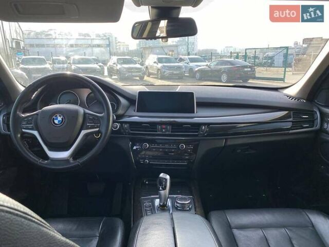 Сірий БМВ Х5, об'ємом двигуна 2.98 л та пробігом 145 тис. км за 22900 $, фото 19 на Automoto.ua