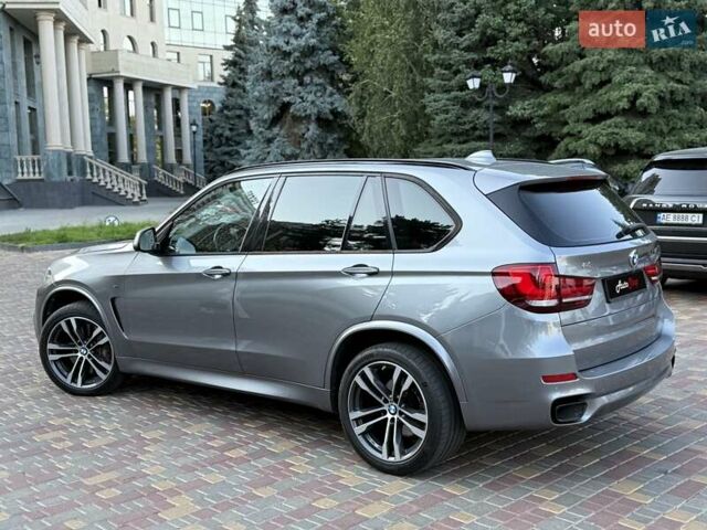Серый БМВ Х5, объемом двигателя 2.99 л и пробегом 141 тыс. км за 38700 $, фото 5 на Automoto.ua
