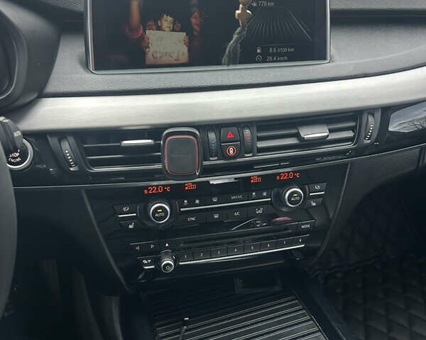 Сірий БМВ Х5, об'ємом двигуна 2 л та пробігом 197 тис. км за 24000 $, фото 12 на Automoto.ua