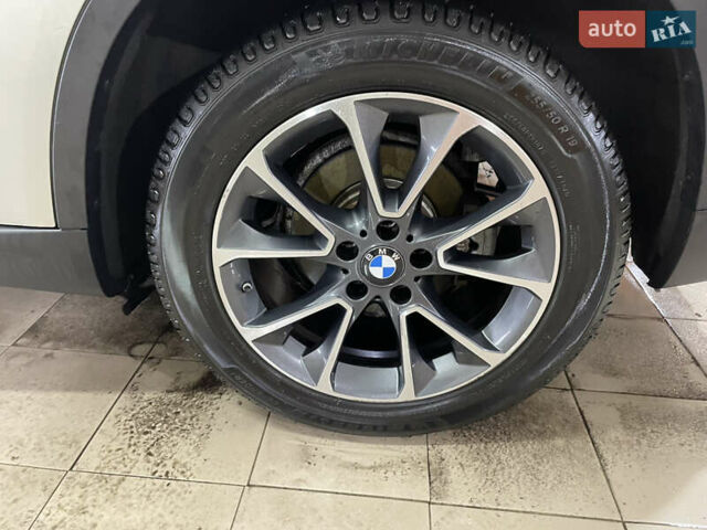 Сірий БМВ Х5, об'ємом двигуна 2.99 л та пробігом 233 тис. км за 28900 $, фото 49 на Automoto.ua