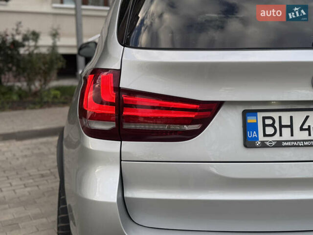 Серый БМВ Х5, объемом двигателя 3 л и пробегом 161 тыс. км за 21990 $, фото 39 на Automoto.ua