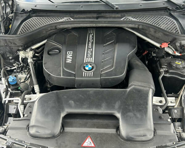 Сірий БМВ Х5, об'ємом двигуна 2 л та пробігом 197 тис. км за 24000 $, фото 16 на Automoto.ua