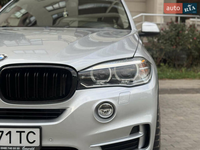 Серый БМВ Х5, объемом двигателя 3 л и пробегом 161 тыс. км за 21990 $, фото 26 на Automoto.ua