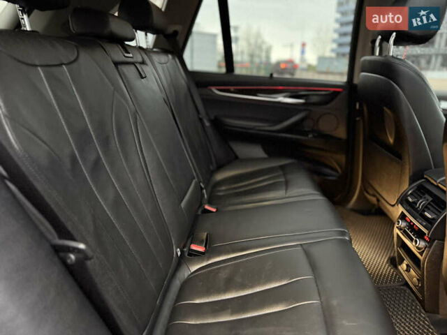 Серый БМВ Х5, объемом двигателя 3 л и пробегом 240 тыс. км за 19900 $, фото 18 на Automoto.ua